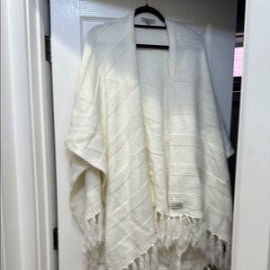 Illuminative Off White Knit Shawl